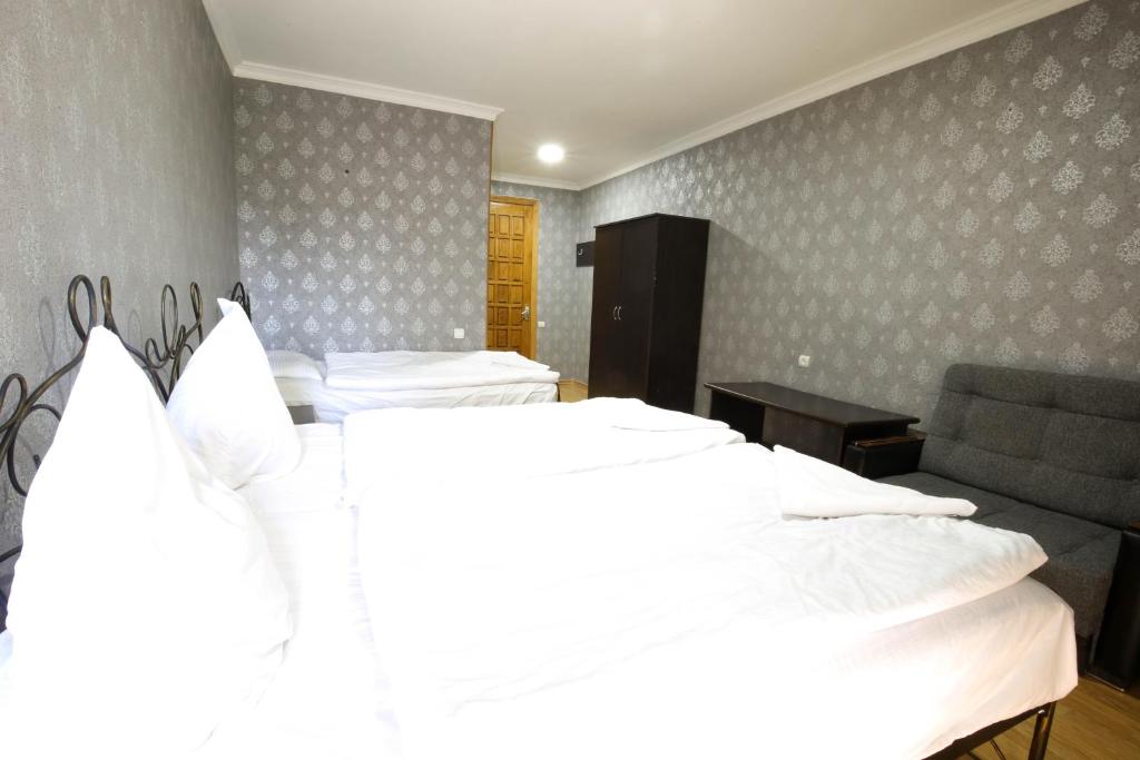 NEW GRAND room 6